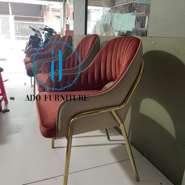 Ghế ăn chân inox